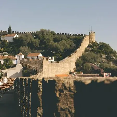 Condor Court Del Rey * Amoreira (Leiria)